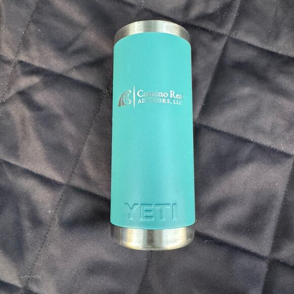 Yeti Rambler 18 oz Bottle Aquifer Blue Retired Color Engraved Schlitterbahn - Picture 2 of 4